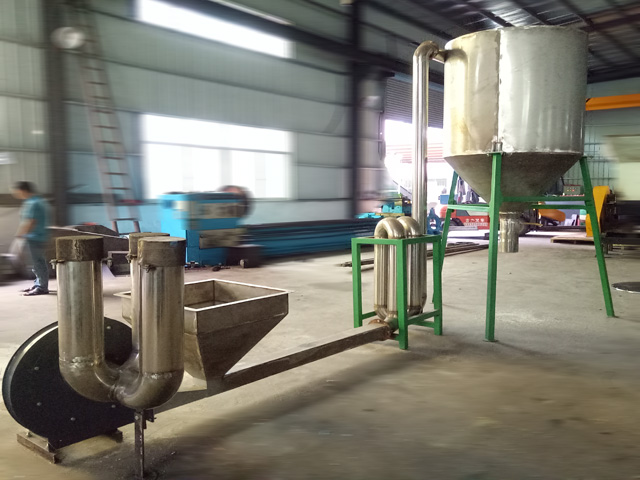 干燥機(jī)、吹風(fēng)存料斗